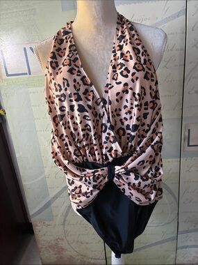 Women's  Leopard Halter Wrap Bathing Suit XXL NWOT
